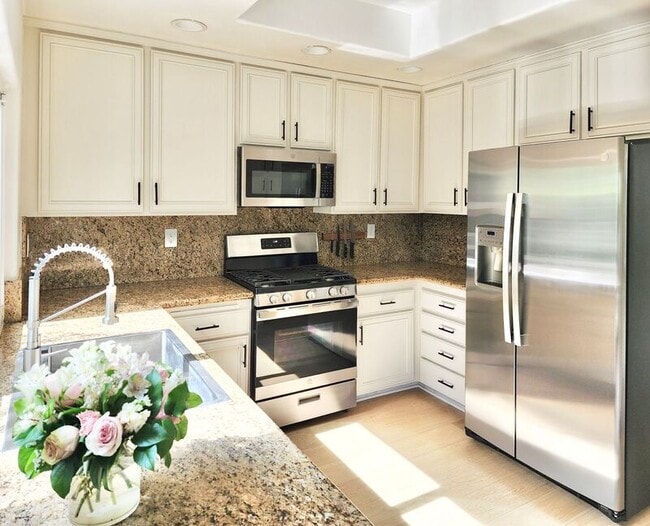 Building Photo - 8118 E Peacock Ln