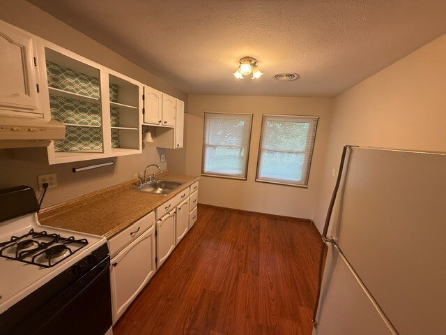Building Photo - 24 Gunnison Ct