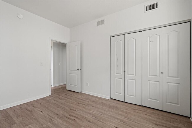 Building Photo - 1629 Arbor Knot Dr