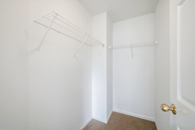 Building Photo - 2794 Barclay Wy