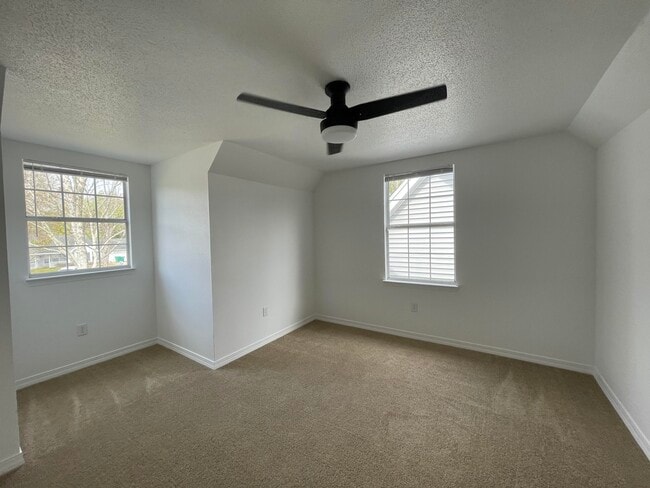 Building Photo - 3350 Shoal Creek Cove