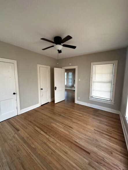 Building Photo - 2406 West Lovers Lane