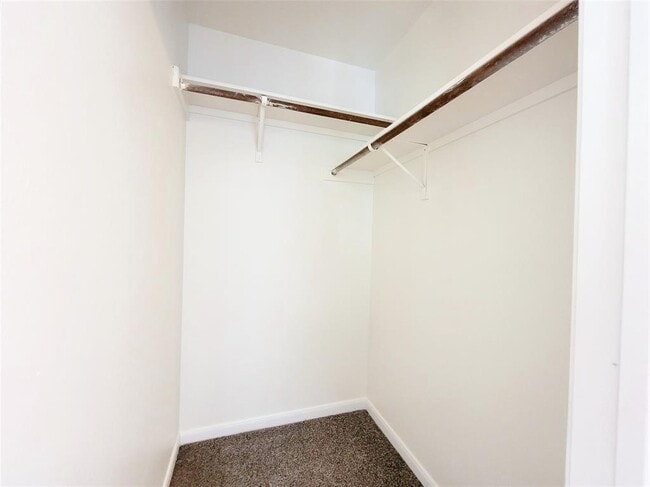 Building Photo - 7400 Muffin Dr