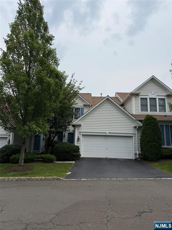 Building Photo - 12 Thistle Dr