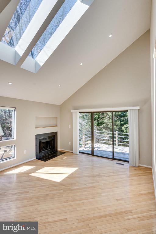 Building Photo - 1656 Cedar Hollow Way