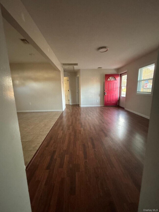 Building Photo - 202 Clark St