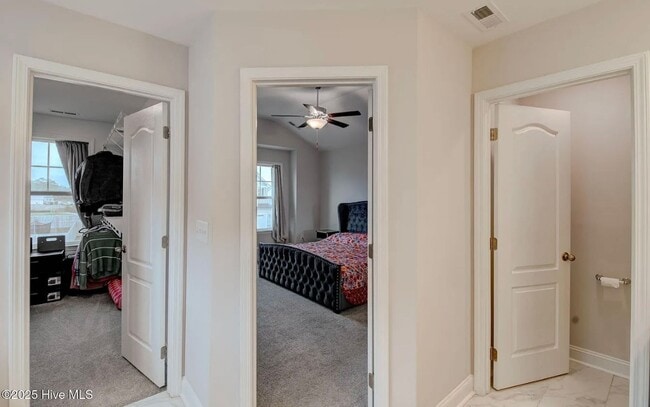 Building Photo - ***Special Offer*** Single Family Home in Desirable Neighborhood