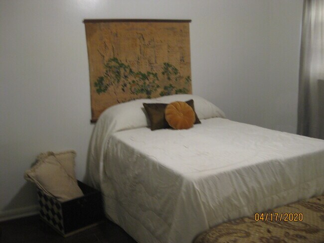 Building Photo - 4251 Degnan Blvd