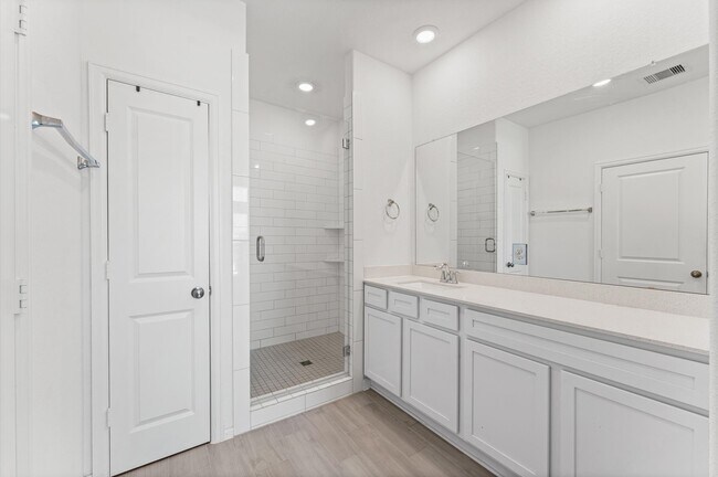 Building Photo - 5667 Foggy Vine Ct