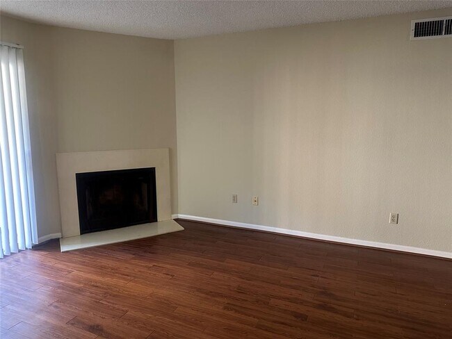Building Photo - 2120 El Paseo St