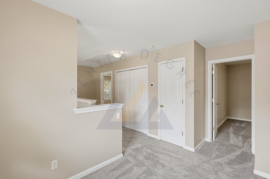 Building Photo - 65 Westbury Way