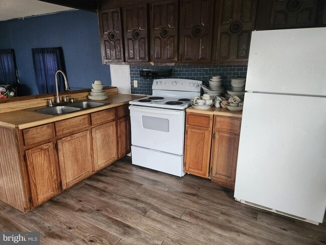 Building Photo - 203 Twigg Dr