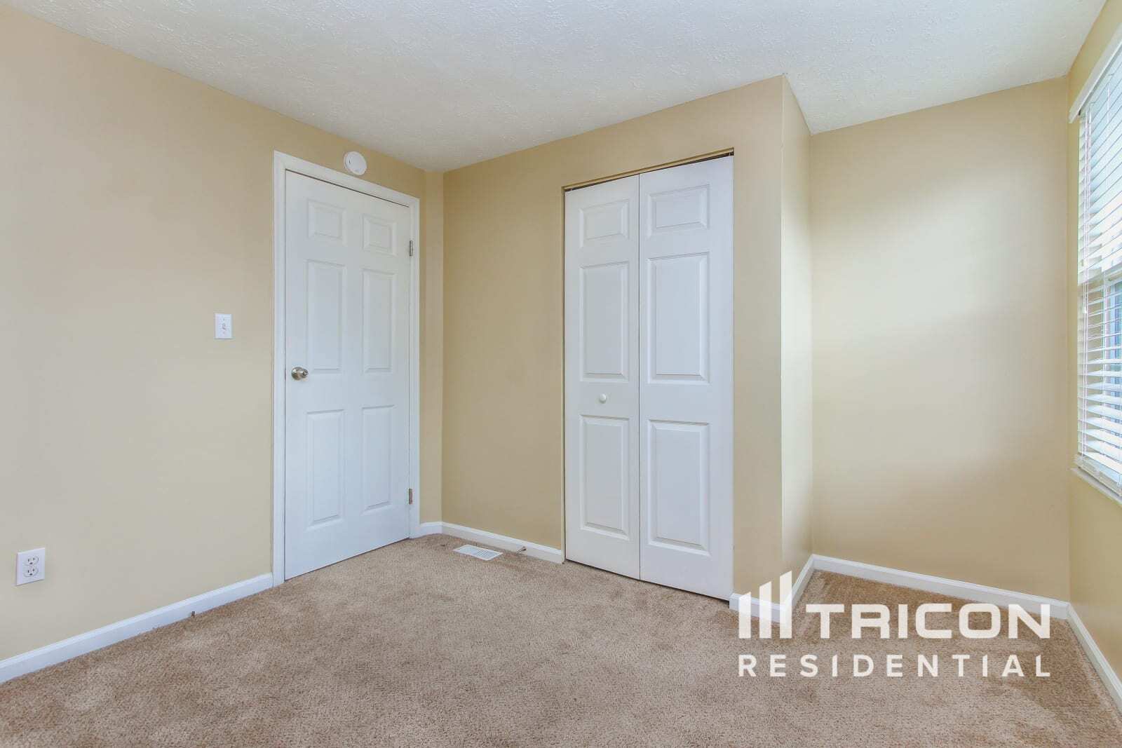 Building Photo - 7943 Cardinal Cove W