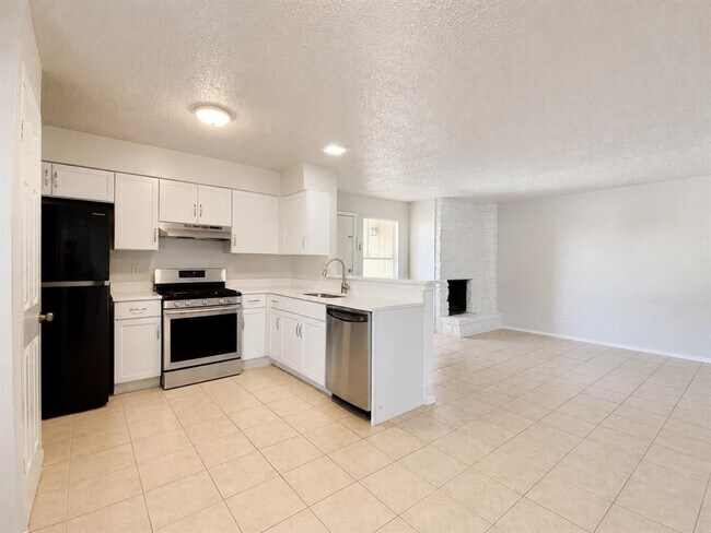 Building Photo - 2300 Cedrick Cove