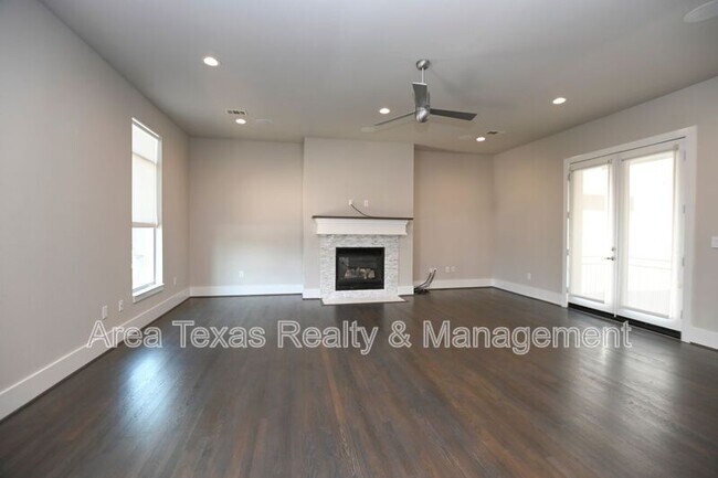 Building Photo - 2220 Portsmouth St