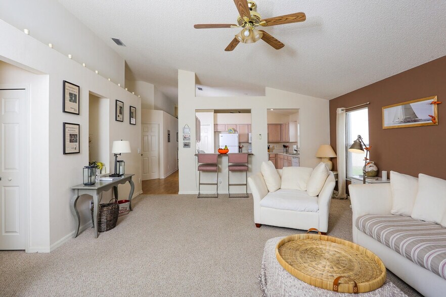 Building Photo - 4888 Sabal Harbour Dr