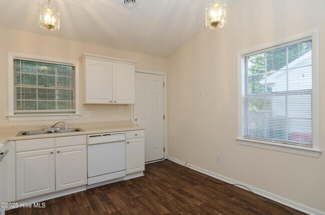 Building Photo - 4110 Bear Ct