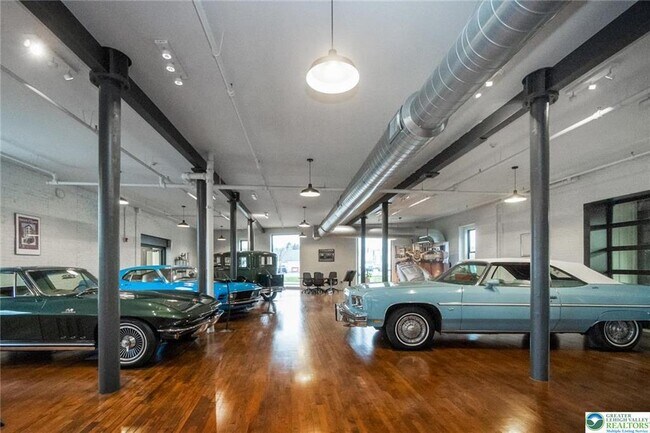 Building Photo - 107 Hamilton St