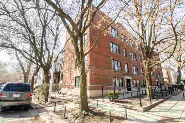Building Photo - 1041 W Byron St