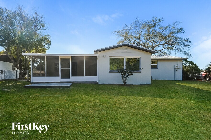 Building Photo - 9479 Purdy St