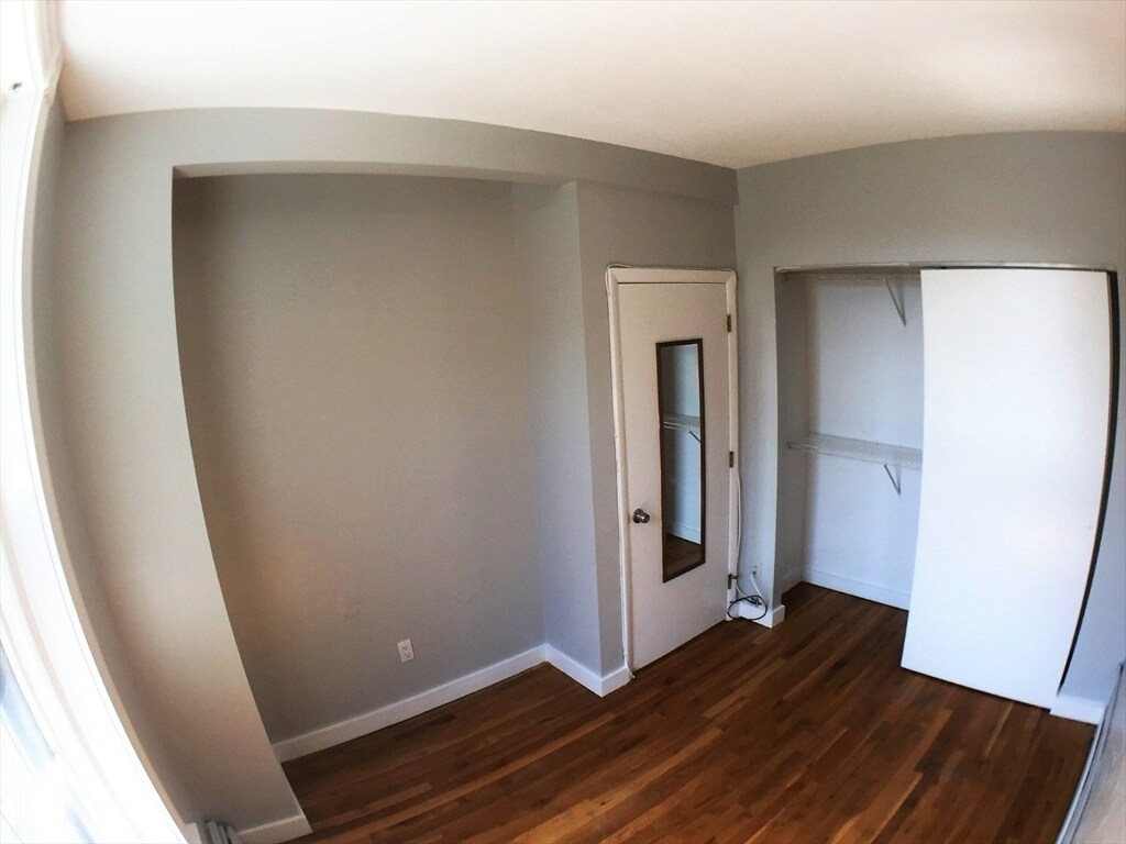 Building Photo - 25 Saint Stephen St