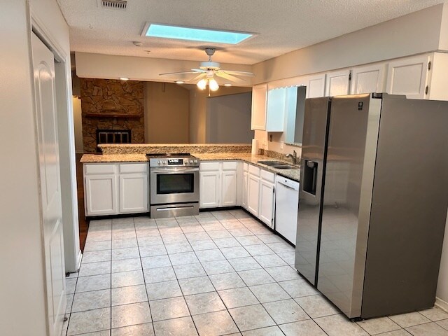 Building Photo - 4294 Tanglewilde Dr S