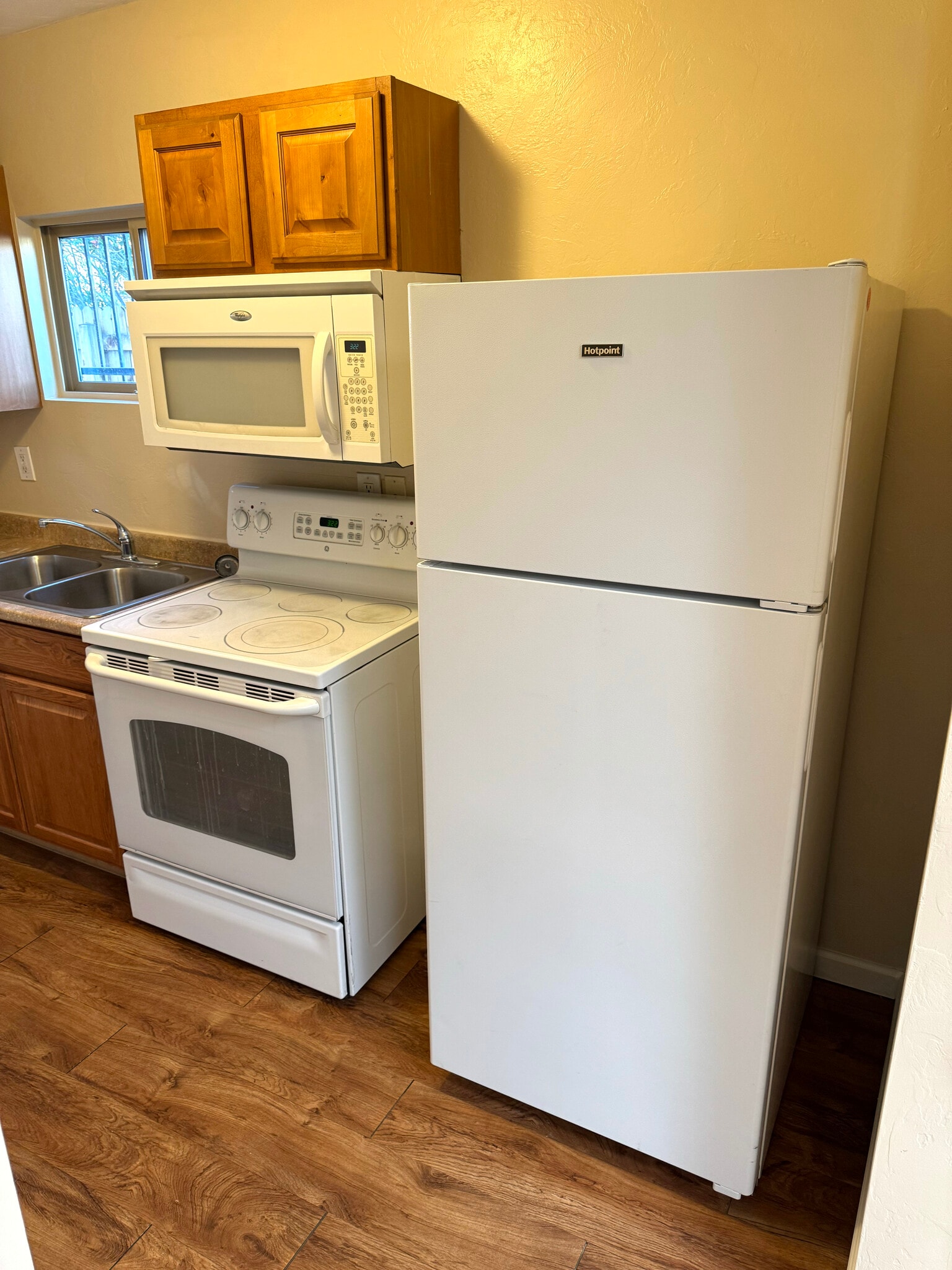 Appliances - 339 N Highland Ave