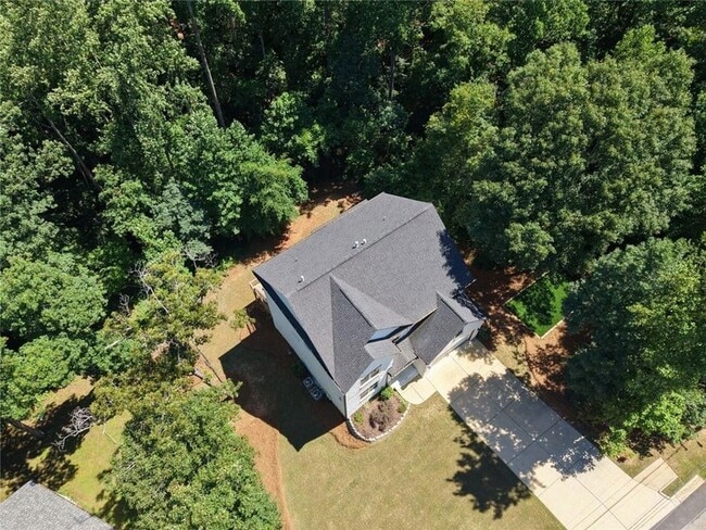 Building Photo - 6181 Shoreland Cir