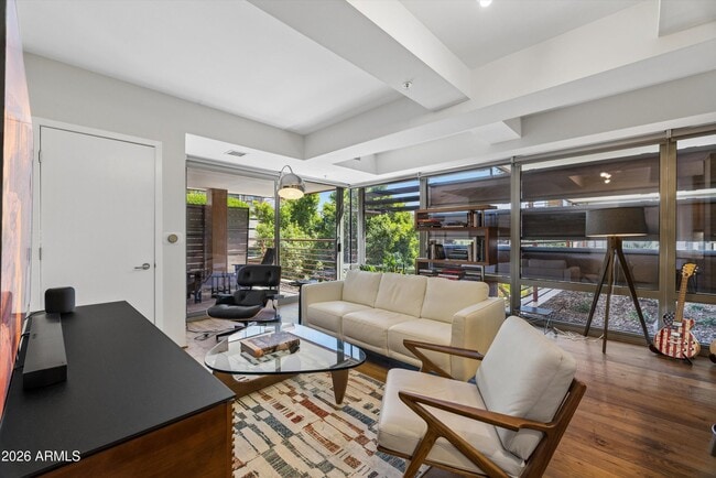 Building Photo - 7157 E Rancho Vista Dr