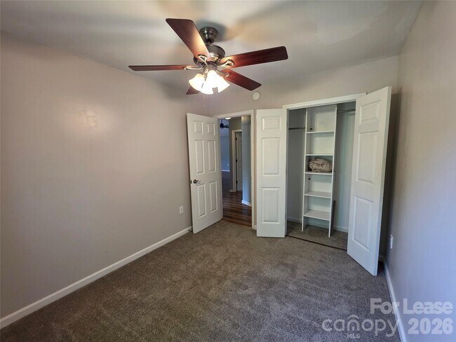 Building Photo - 221 Auten Cir
