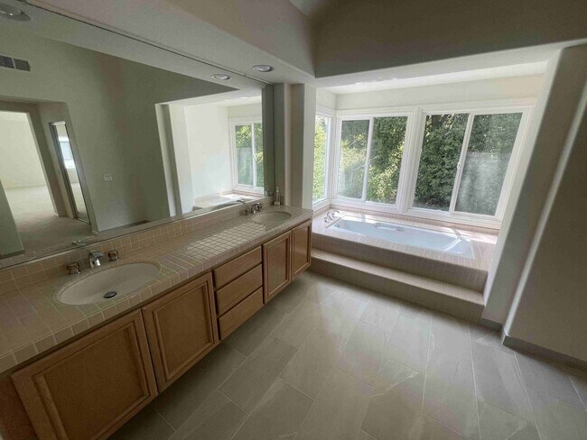 Building Photo - CALABASAS MEDITERRANEAN ESTATE IN THE BELL...