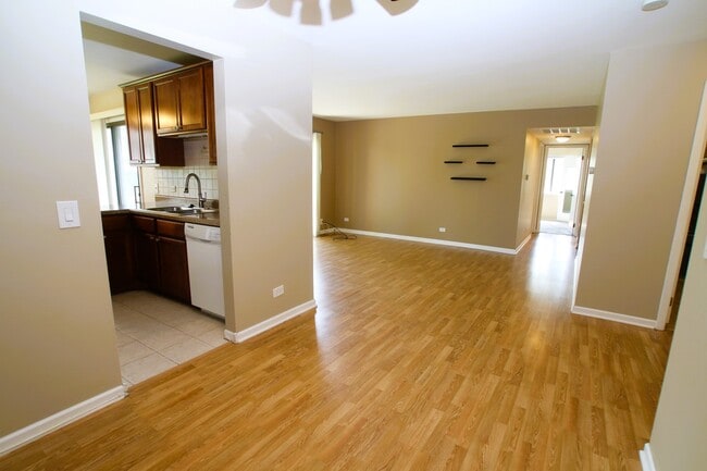 Building Photo - 99 Marble Hill Ct