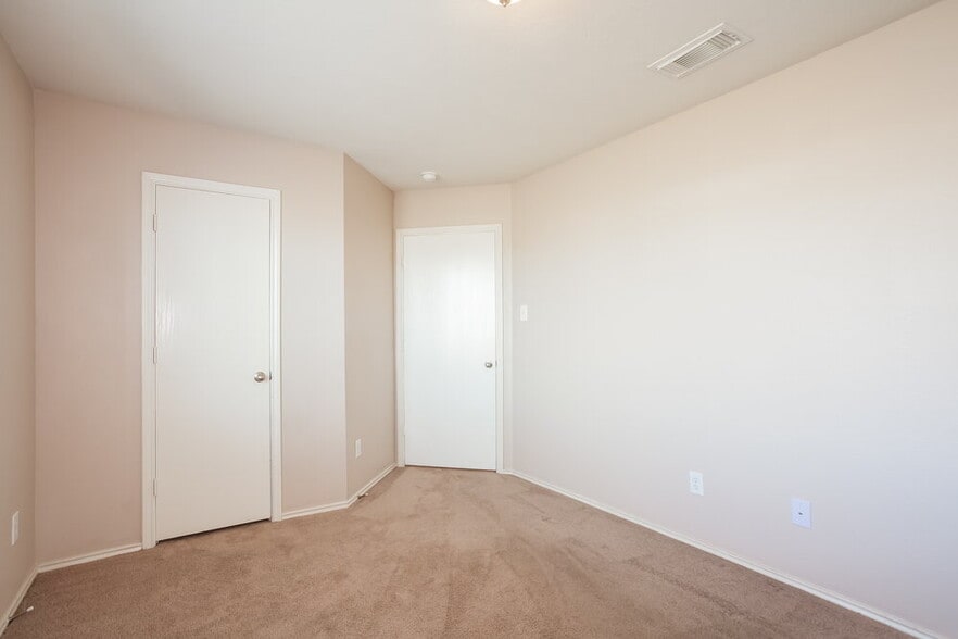 Building Photo - 4934 Canyon Blanco Dr