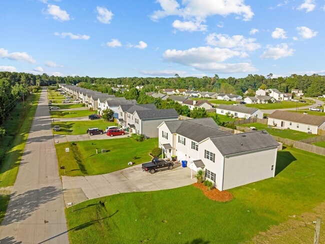 Building Photo - 216 Smallwood Rd