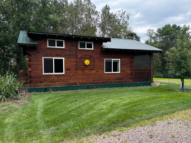 Building Photo - 2819 Erin Ln