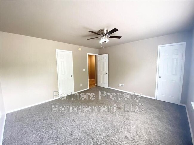 Building Photo - 1530 N Addington Ave