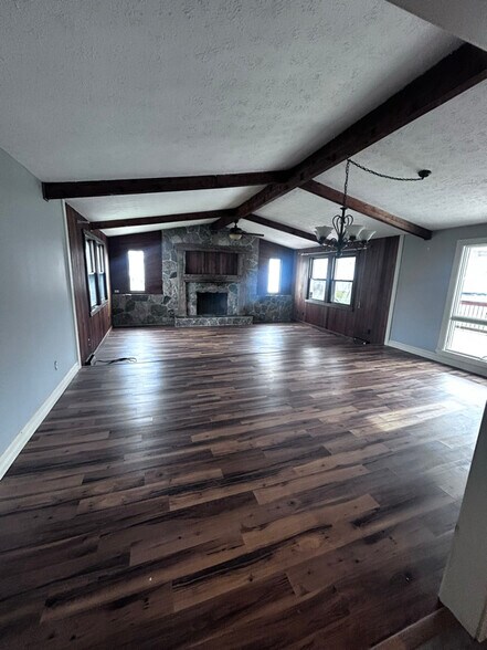 Building Photo - 4025 Kenyon Ave