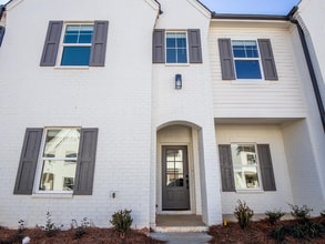 Building Photo - 637 Cottage Grv Cir