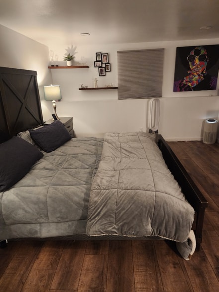 Building Photo - 262 Jamestown Terrace