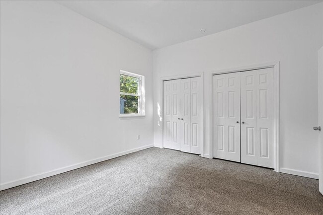 Building Photo - 1914 University Ave