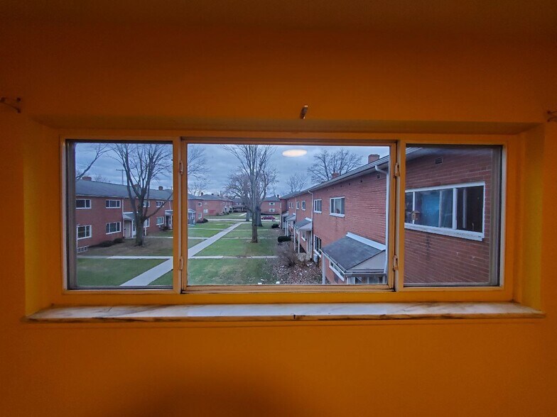 Building Photo - 23755 Banbury Cir