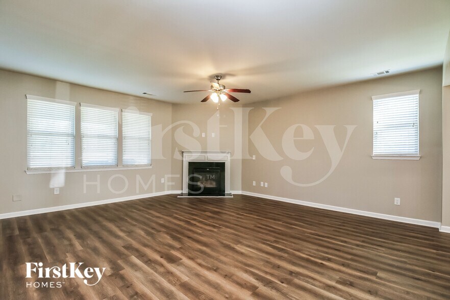 Building Photo - 35 Crossbill Trl