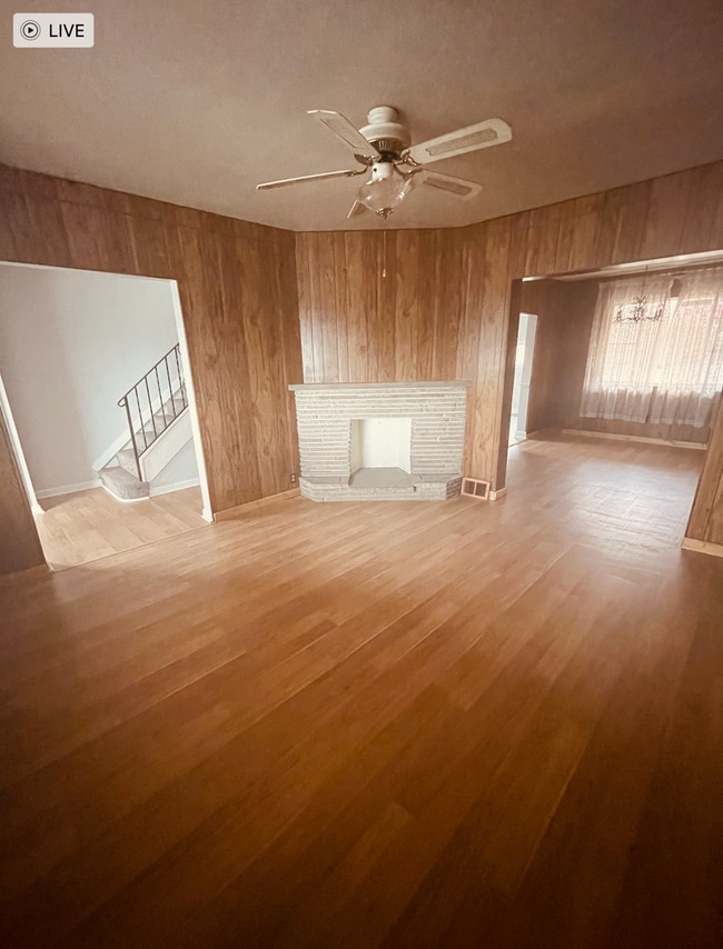 Building Photo - 3 Bed 1 Bath Munhall Pa
