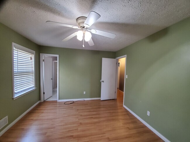 Building Photo - YOU CAN STOP YOUR SEARCH! BRAND NEW Jeffersontown Rental with 3 Bedrooms, 2 Full Baths, Brick Hom...