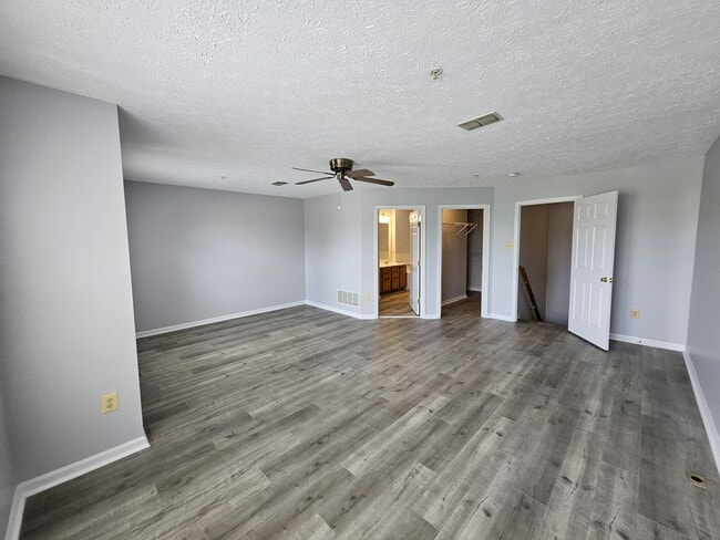 Building Photo - 5309 Regal Ct