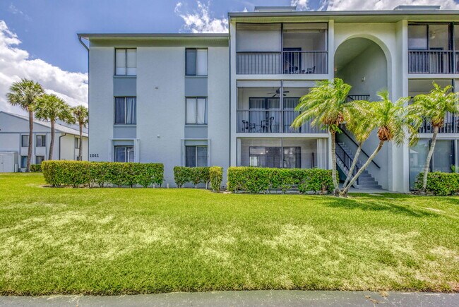 Building Photo - 1011 Green Pine Blvd