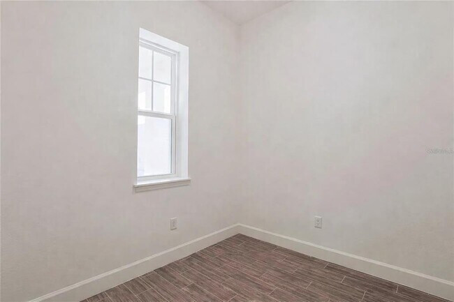 Building Photo - 7038 Arnoldson St