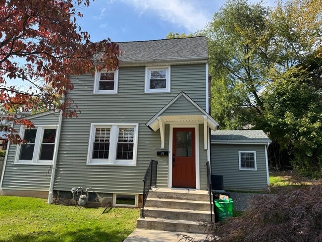 Building Photo - 24 S Rockland Ave