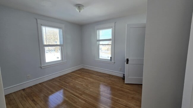 Building Photo - 234 High St