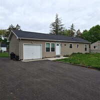 Building Photo - 520 Bourdois Ave